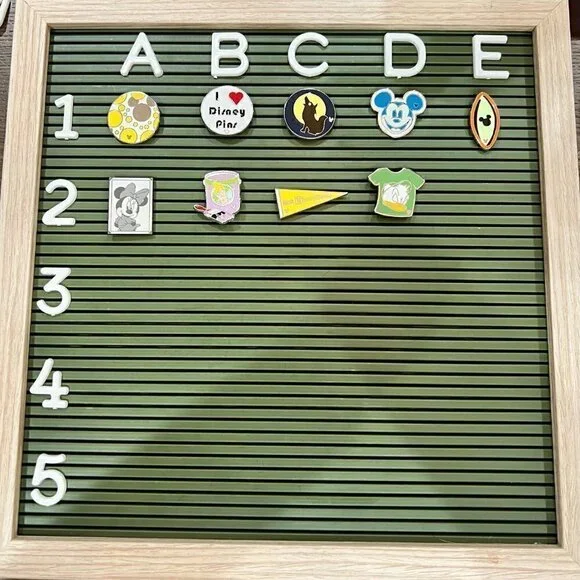 💚 (4/$32) - RARE DISNEY 2010 Hidden Mickey Resorts Collection Pin: Caribbean - Picture 3 of 5